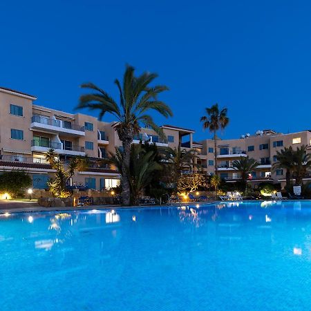 105 Kings Palace - Fabulous 2 Bed, 2 Bath, Large Patio With Garden - Sea Views Пафос Экстерьер фото