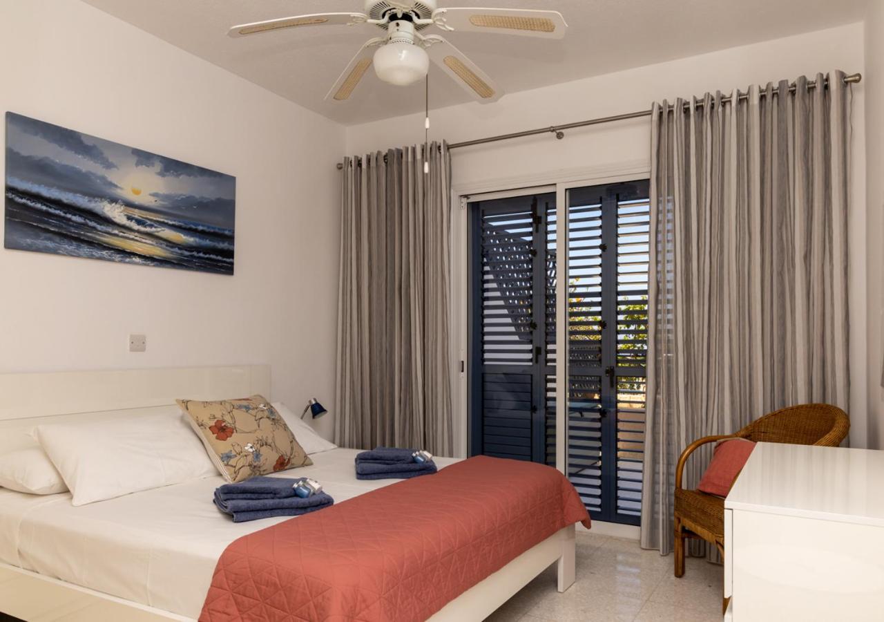 105 Kings Palace - Fabulous 2 Bed, 2 Bath, Large Patio With Garden - Sea Views Пафос Экстерьер фото