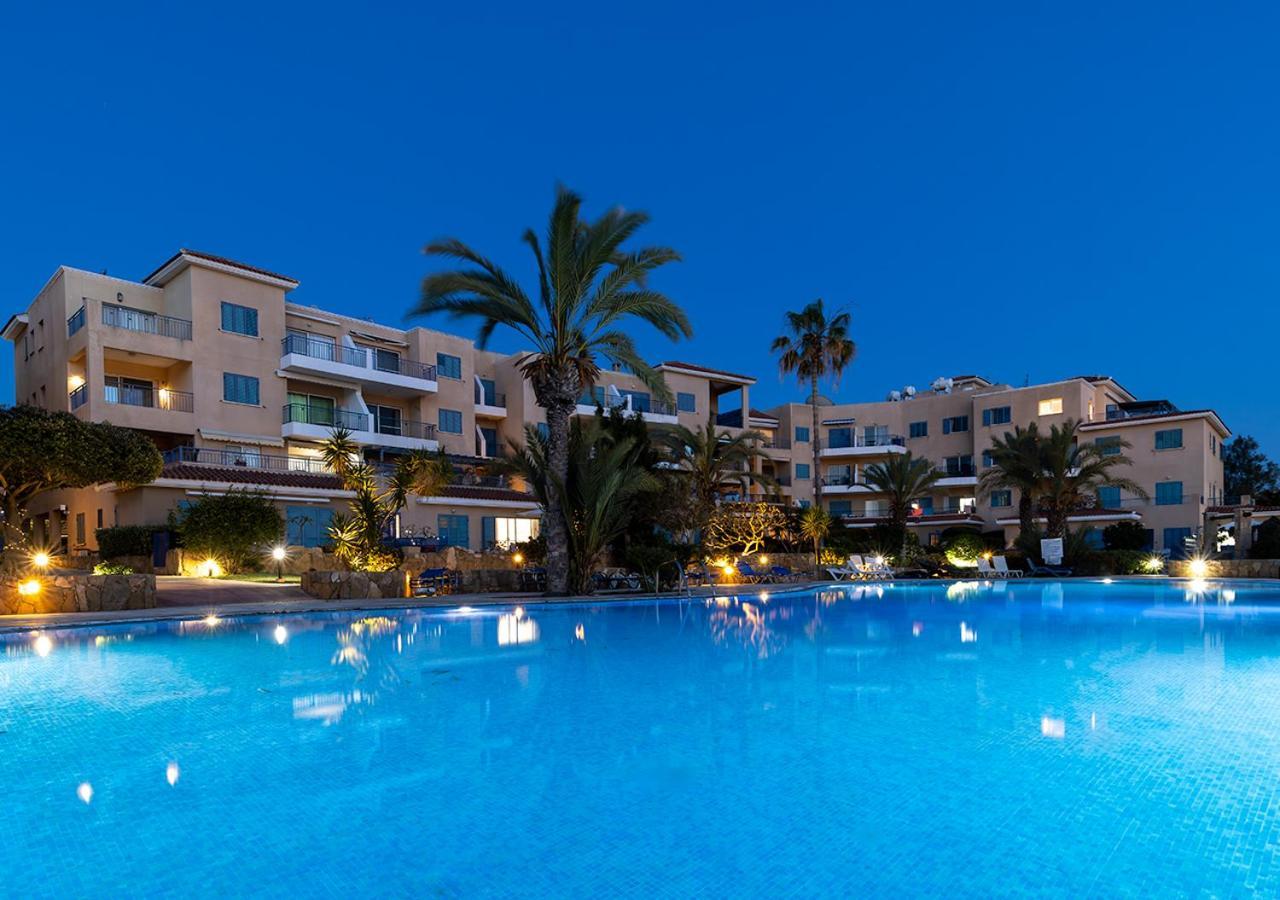 105 Kings Palace - Fabulous 2 Bed, 2 Bath, Large Patio With Garden - Sea Views Пафос Экстерьер фото