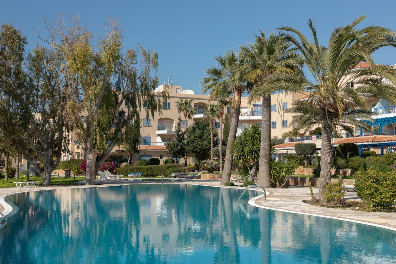 105 Kings Palace - Fabulous 2 Bed, 2 Bath, Large Patio With Garden - Sea Views Пафос Экстерьер фото