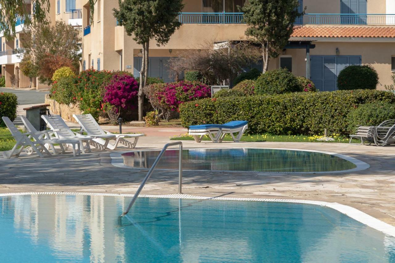 105 Kings Palace - Fabulous 2 Bed, 2 Bath, Large Patio With Garden - Sea Views Пафос Экстерьер фото